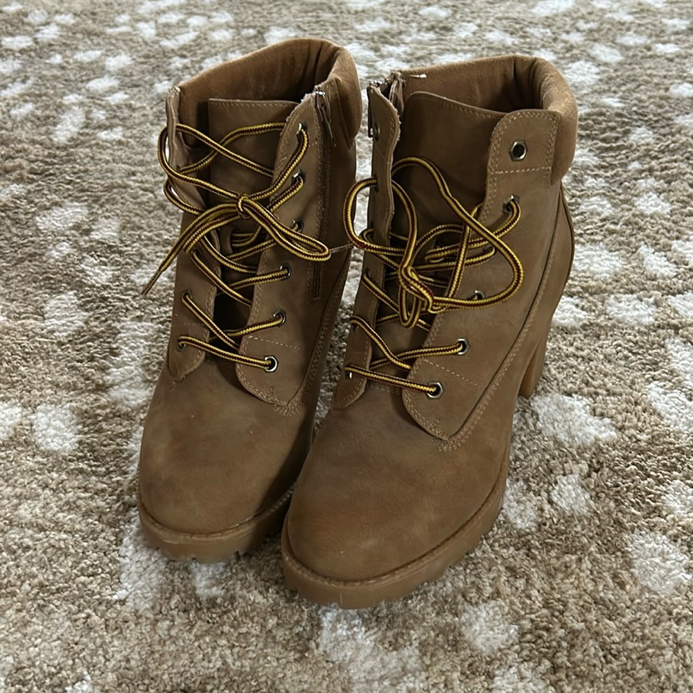 Zigi Soho KIANA Heeled lace-up boots women size 9